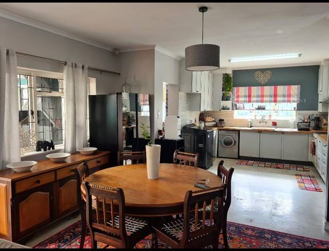 3 BEDROOM PROPERTY TO RENT IN FISH HOEK